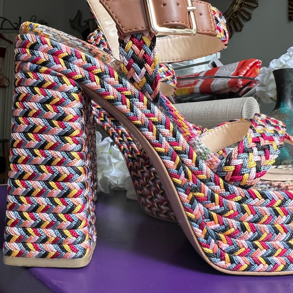 Jessica Simpson Colorful Woven Platform Heels in excellent condition! 8.5